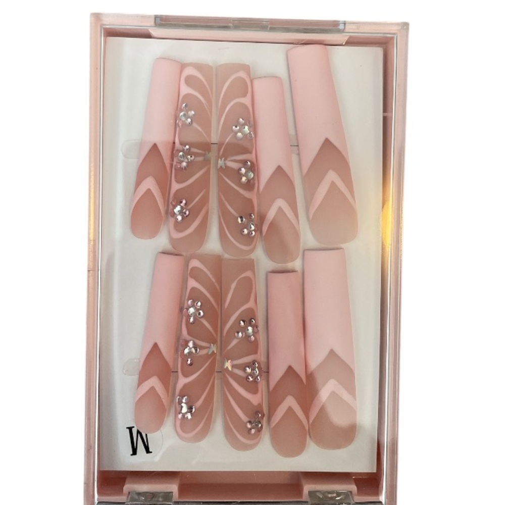Pink Floral Accent Press-On Nails - Women's Set